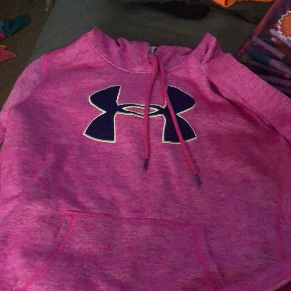 Size Medium woman’s Under Armour Sweatshirt
